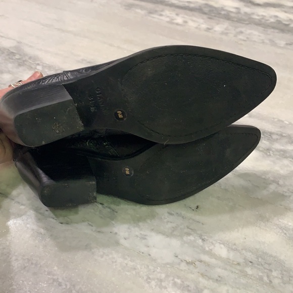 Gianni Bini Black Tooled Leather Booties sz: 6.5 - Picture 7 of 10